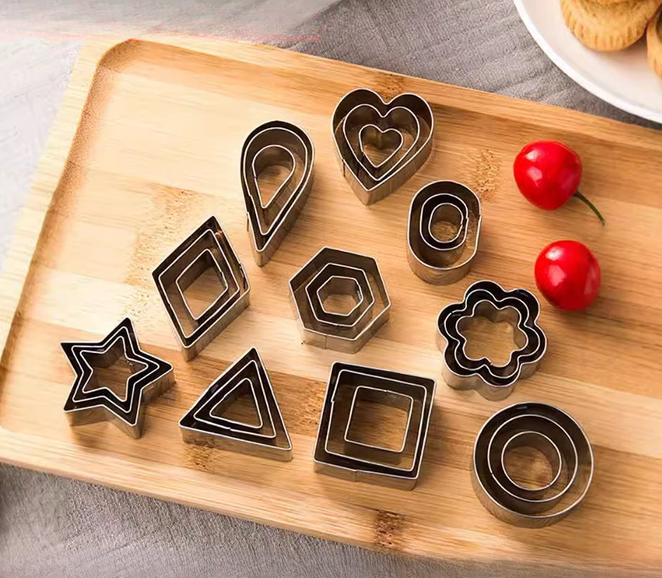 Ultimate Stainless Steel Magic Mold Set – 30 Tools, 10 Shapes for Clay and Baking